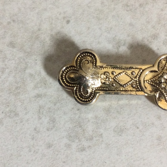 NWT Gold filigree flower edging pin - Picture 2 of 7